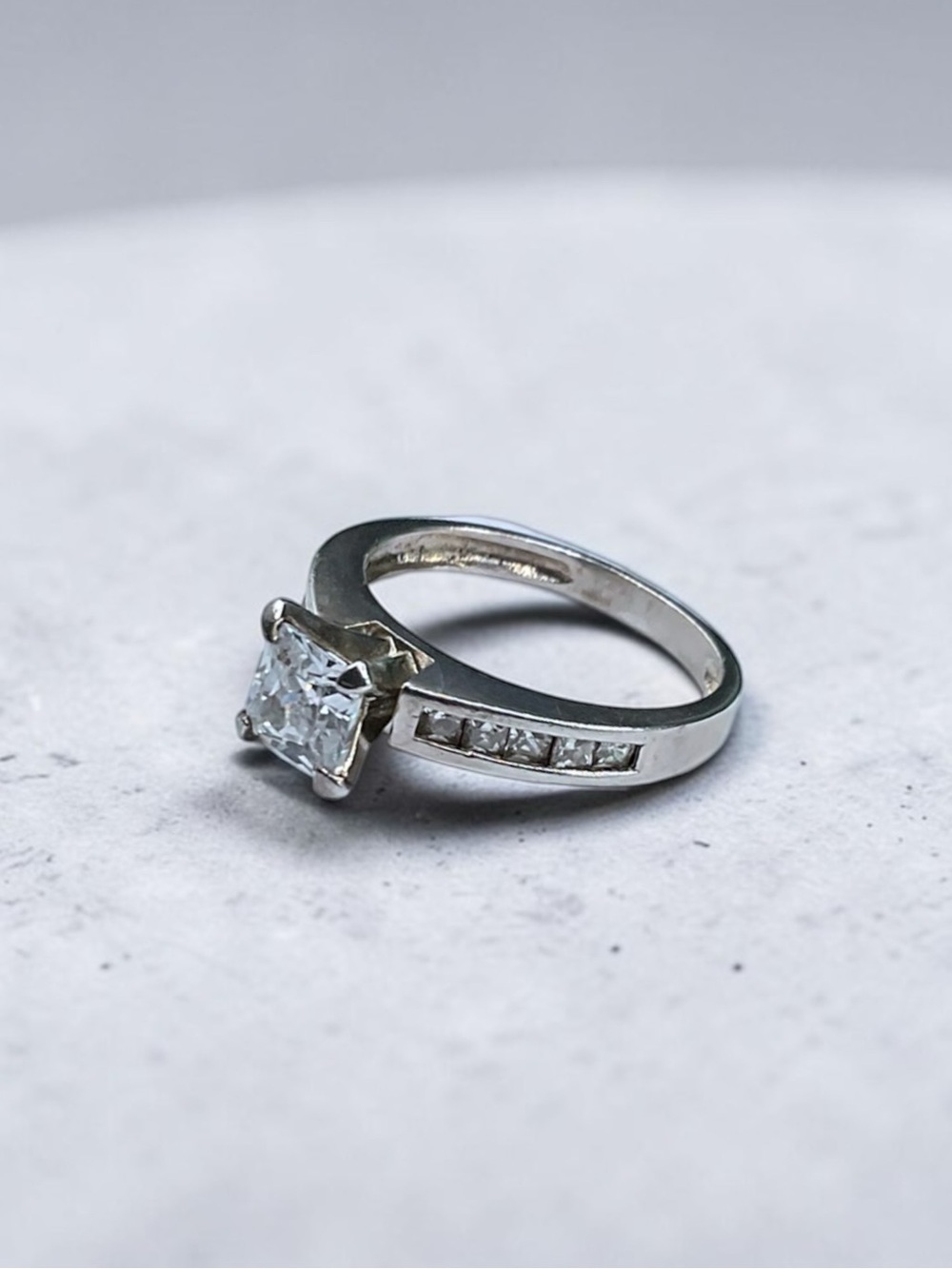 🌺Sterling & Princess Cut CZ Ring